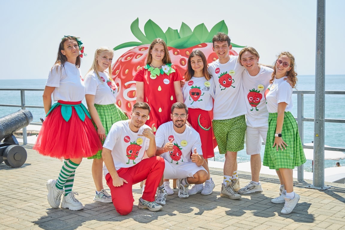 В Alean Family Sputnik состоялся масштабный гастрофестиваль со вкусом клубники